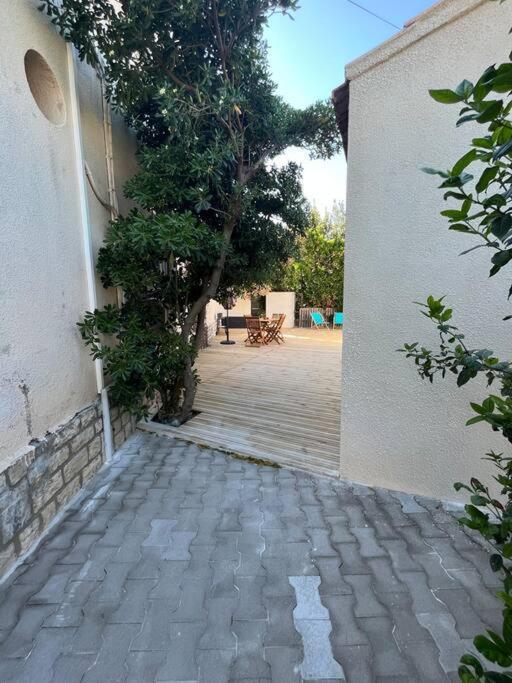 "Le Nature" Camargue Jardin Арль Экстерьер фото